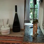 Le Rondini Solo Adultos Montrás