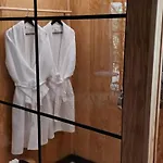Le Rondini Solo Adultos מלון